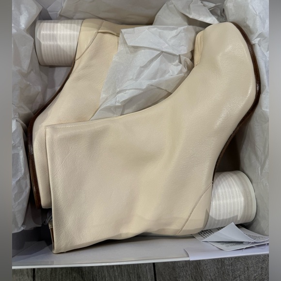 Maison Margiela tabi leather ankle boots - Picture 6 of 9